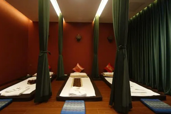 苏州姑苏区泰式按摩的被动瑜伽：当身体被折叠成诗